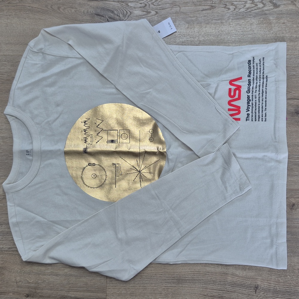 Gap kids boys size 8 long sleeve tee